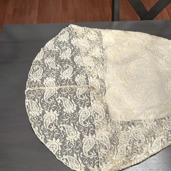 High low lacy dress - Picture 3 of 3